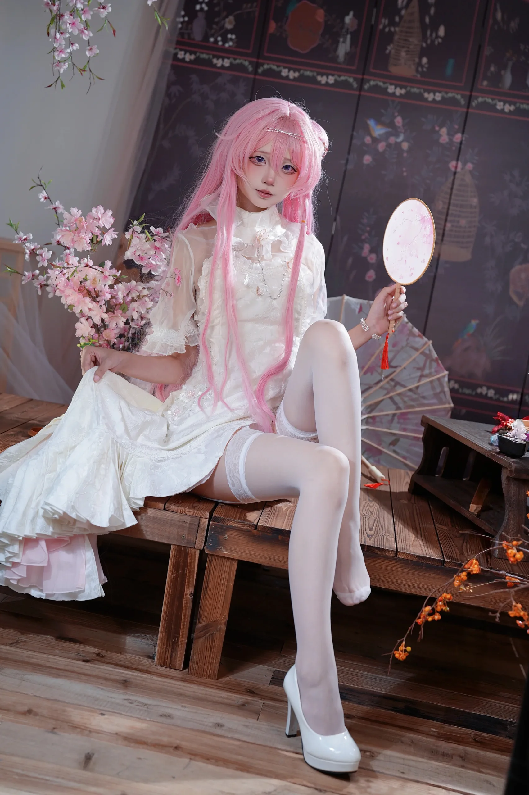 五更百鬼 NIKKE 胜利女神 桃乐丝旗袍 12P - 第3张写真大图