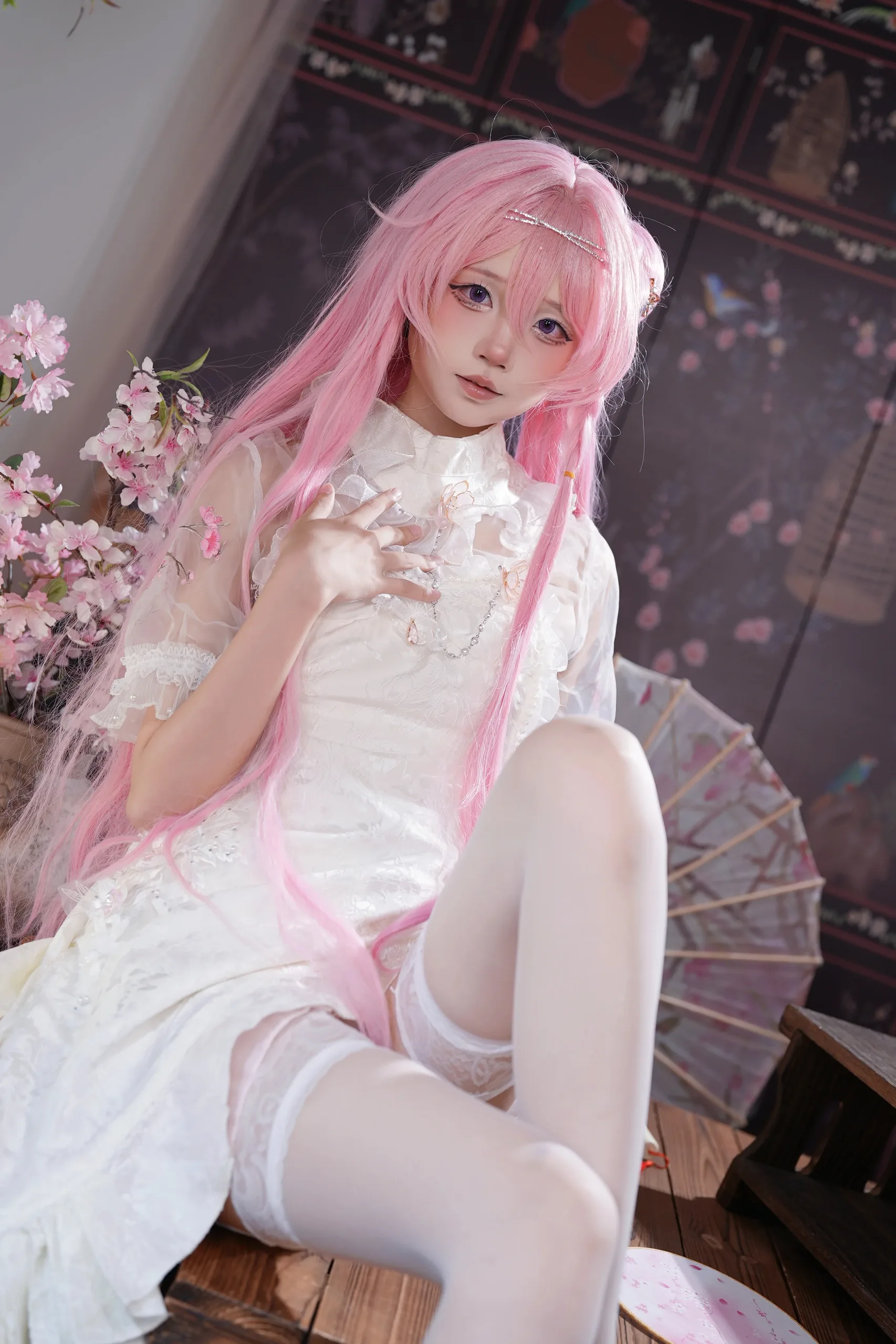 五更百鬼 NIKKE 胜利女神 桃乐丝旗袍 12P - 第4张写真大图