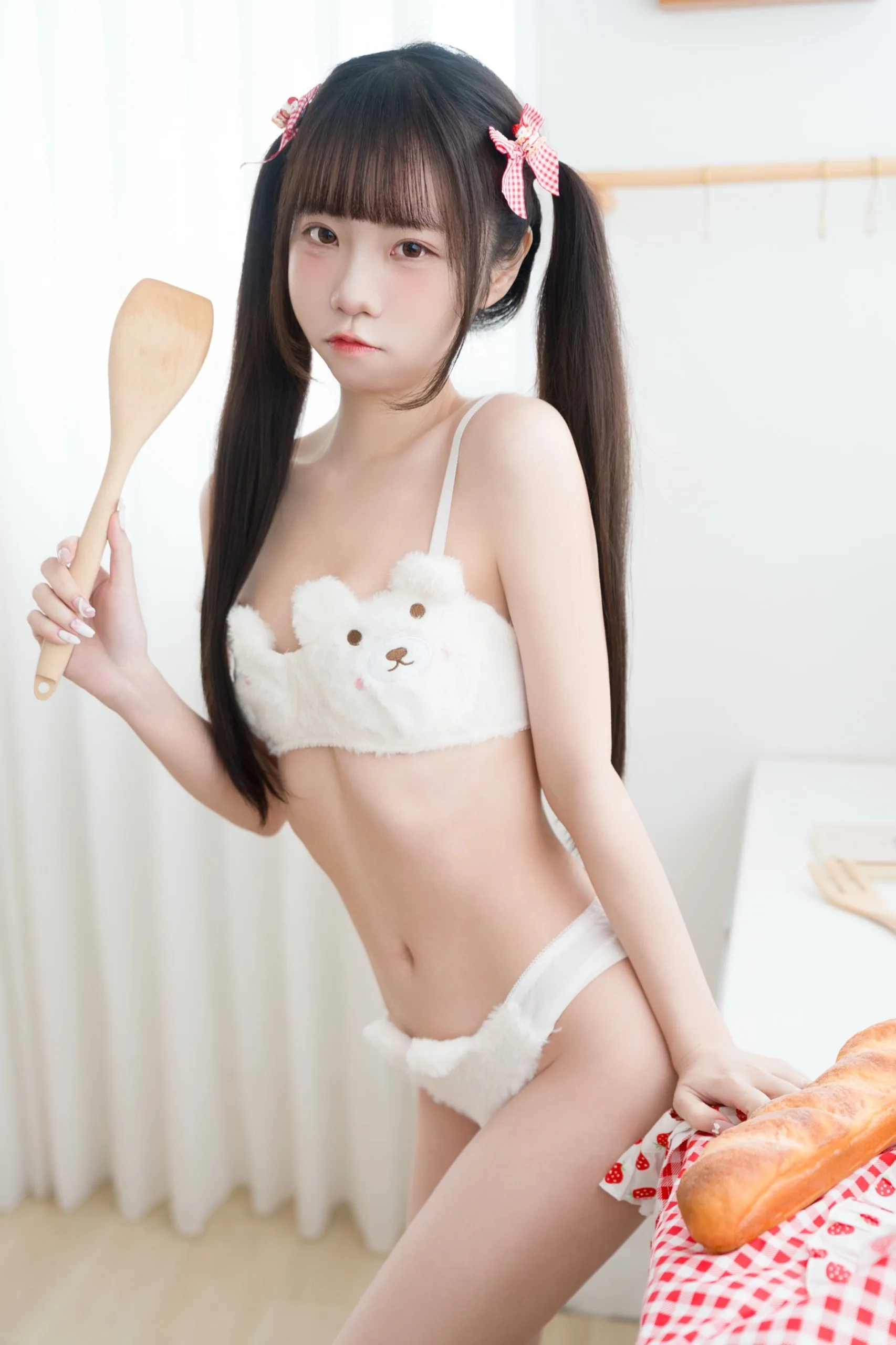 可可小白兔 生日限定 一起做蛋糕吗 77P - 第34张写真大图