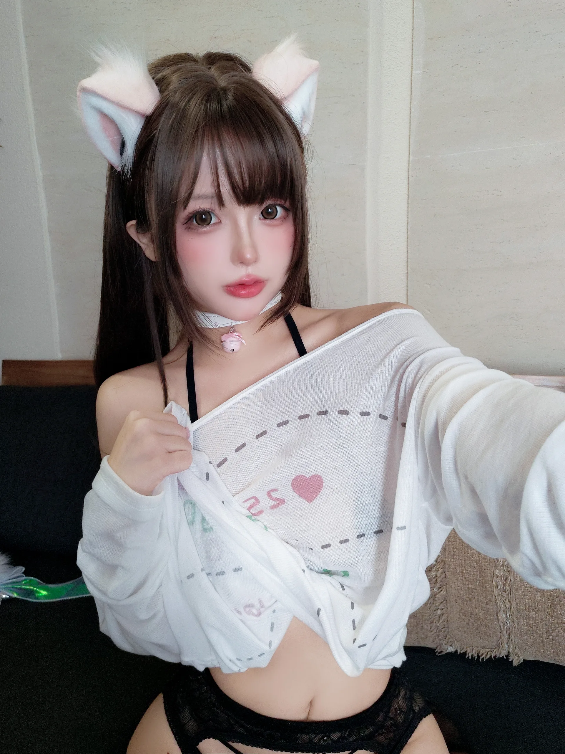 日奈娇 家里的猫 - 第4张写真大图