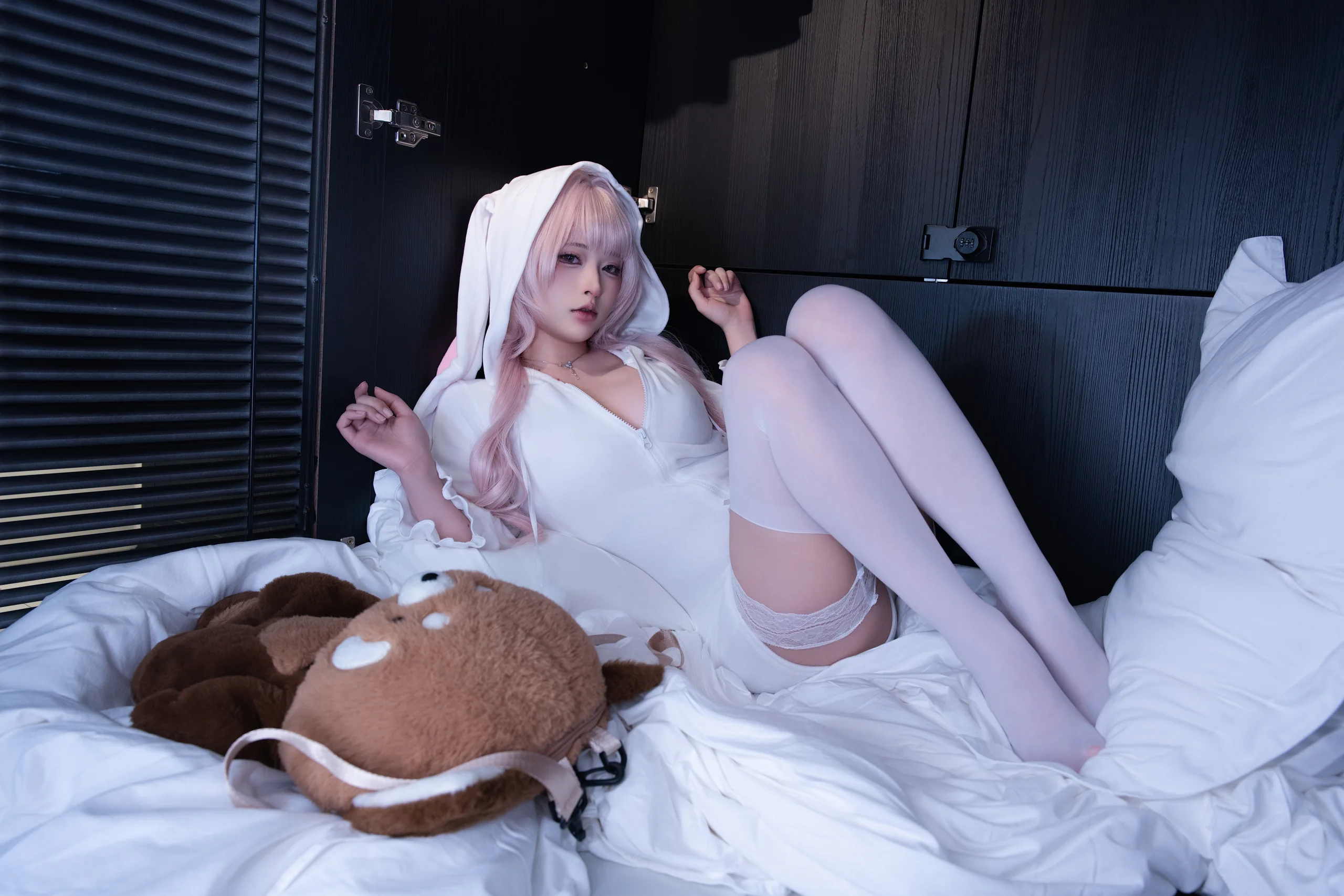 清水由乃 衣柜里的兔子 - 第56张写真大图