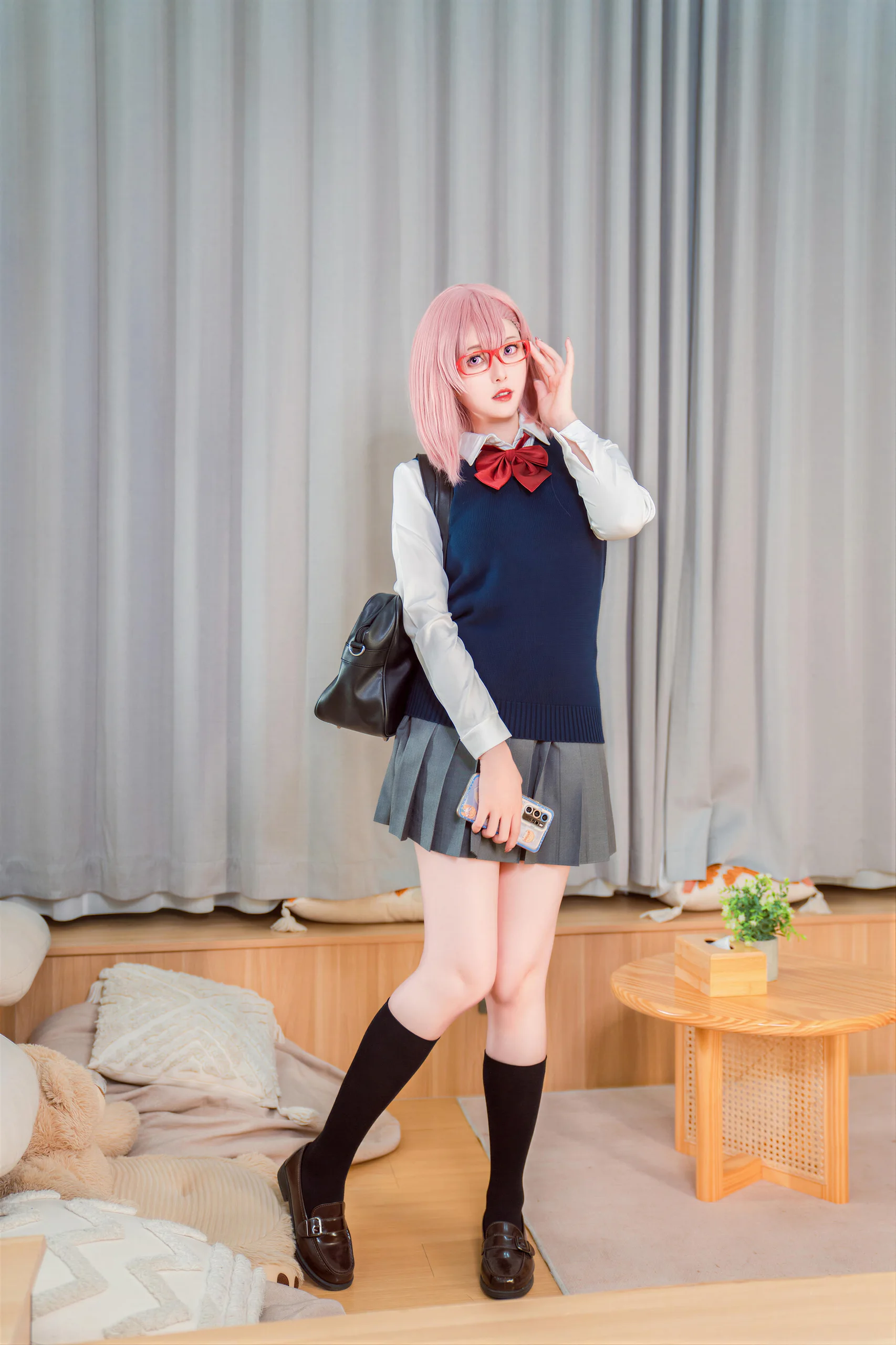 Natsuko夏夏子 2 5次元的诱惑 天乃莉莉纱校服25P 104 1M - 第1张写真大图