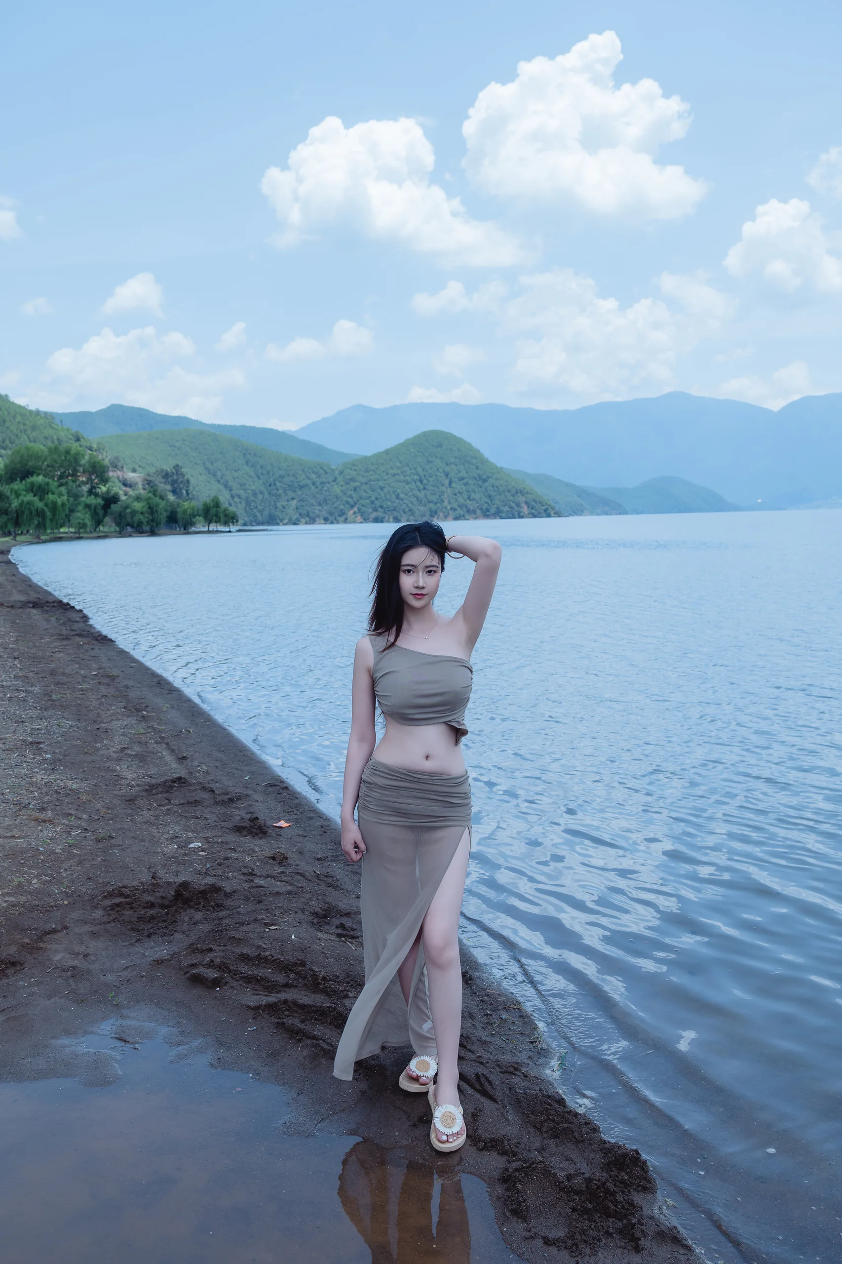 年年nnian 妩 80P - 第34张写真大图