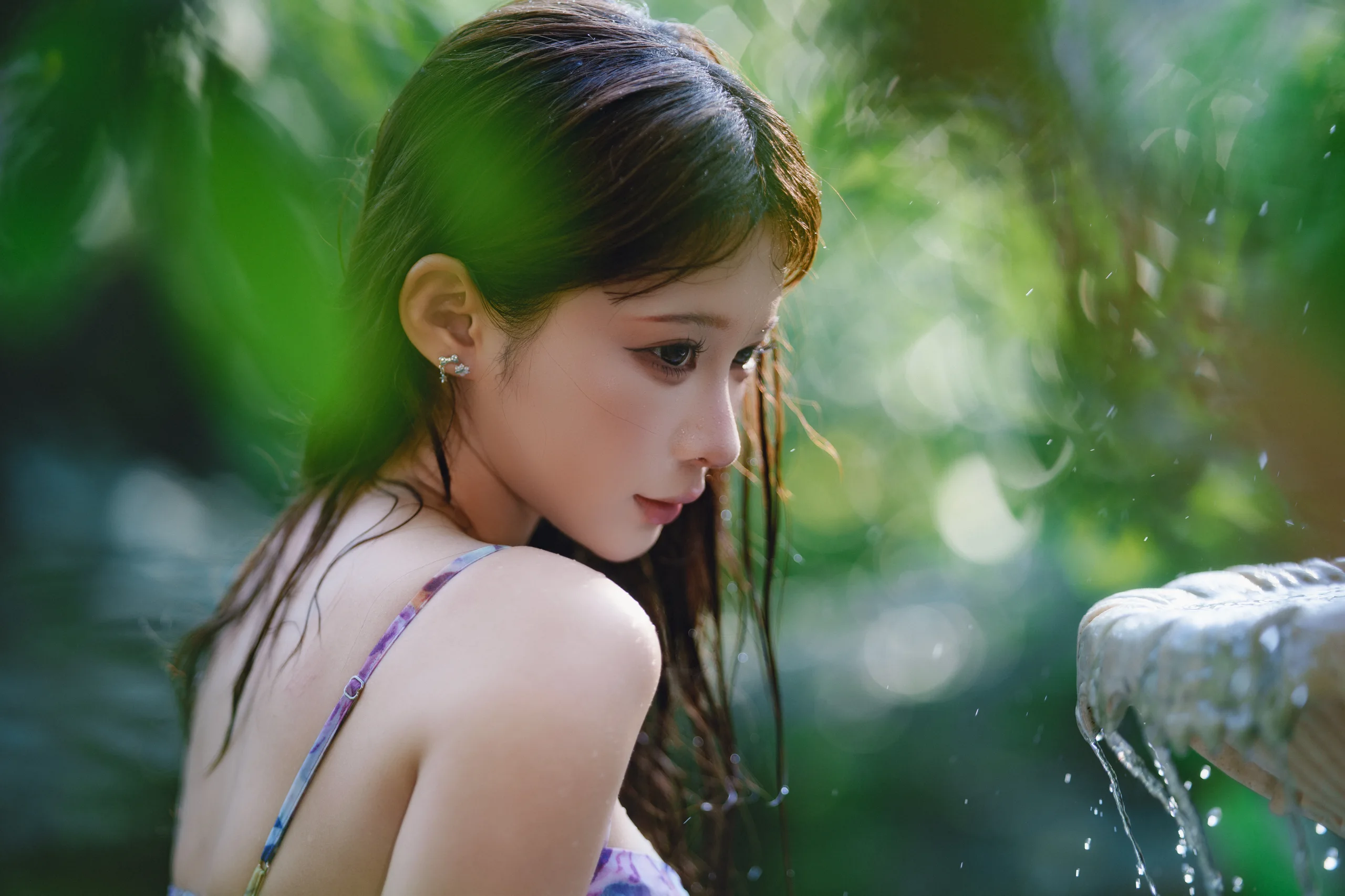 蠢沫沫 水池碎花裙 - 第14张写真大图