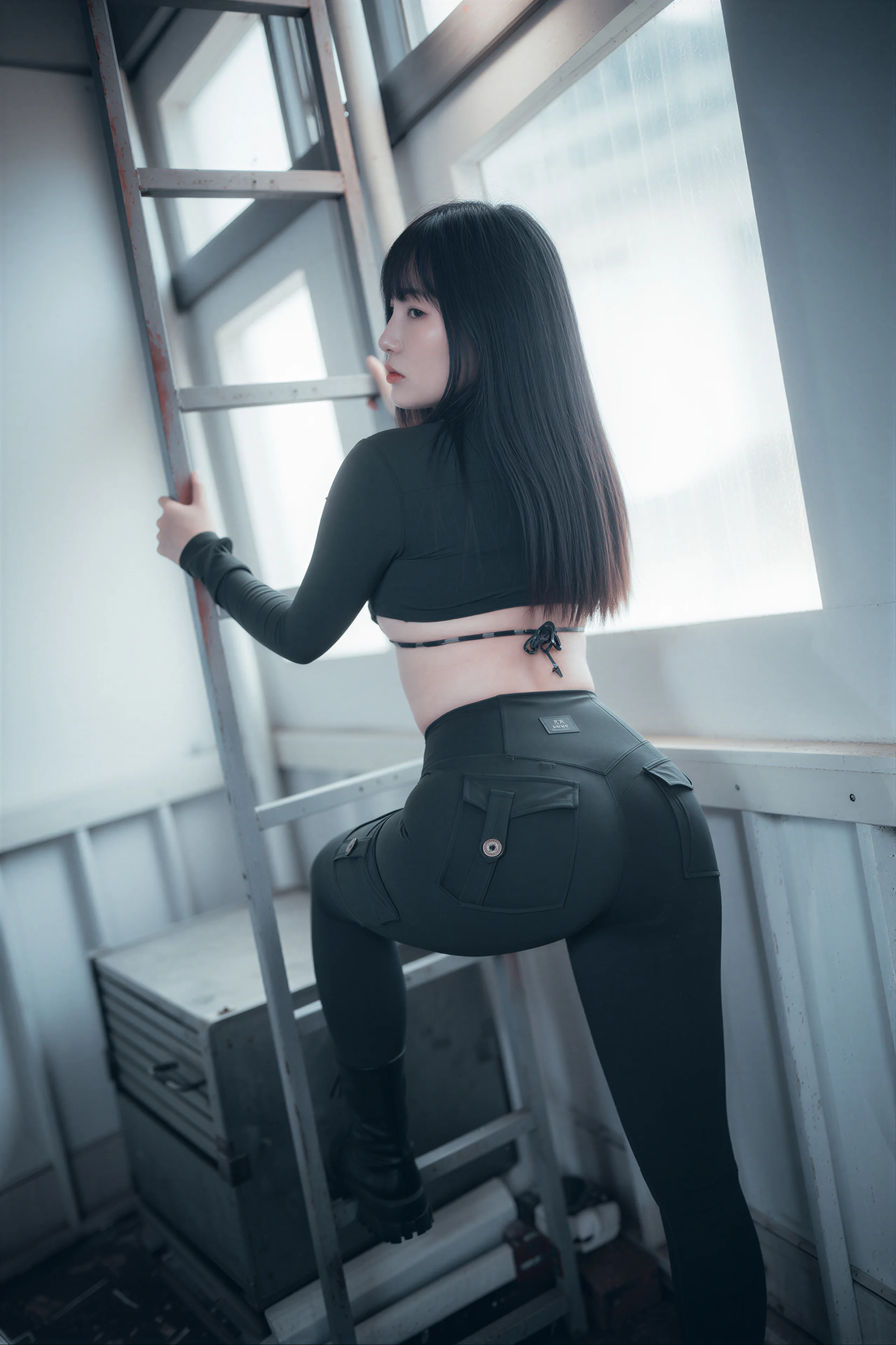 DJAWA Photo – Pia Loose and Tight Combat Green & Camo77P／588MB - 第15张写真大图