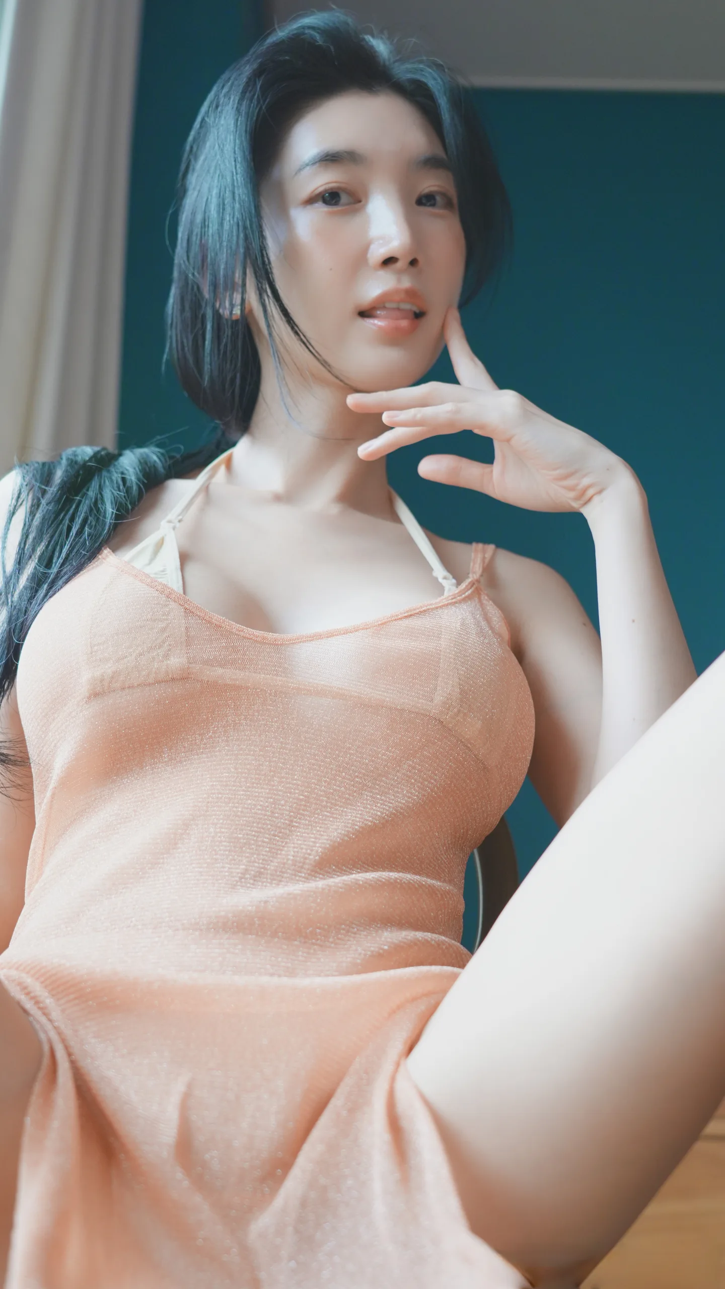 Leezy (이지) 2025年01月 72P - 第3张写真大图