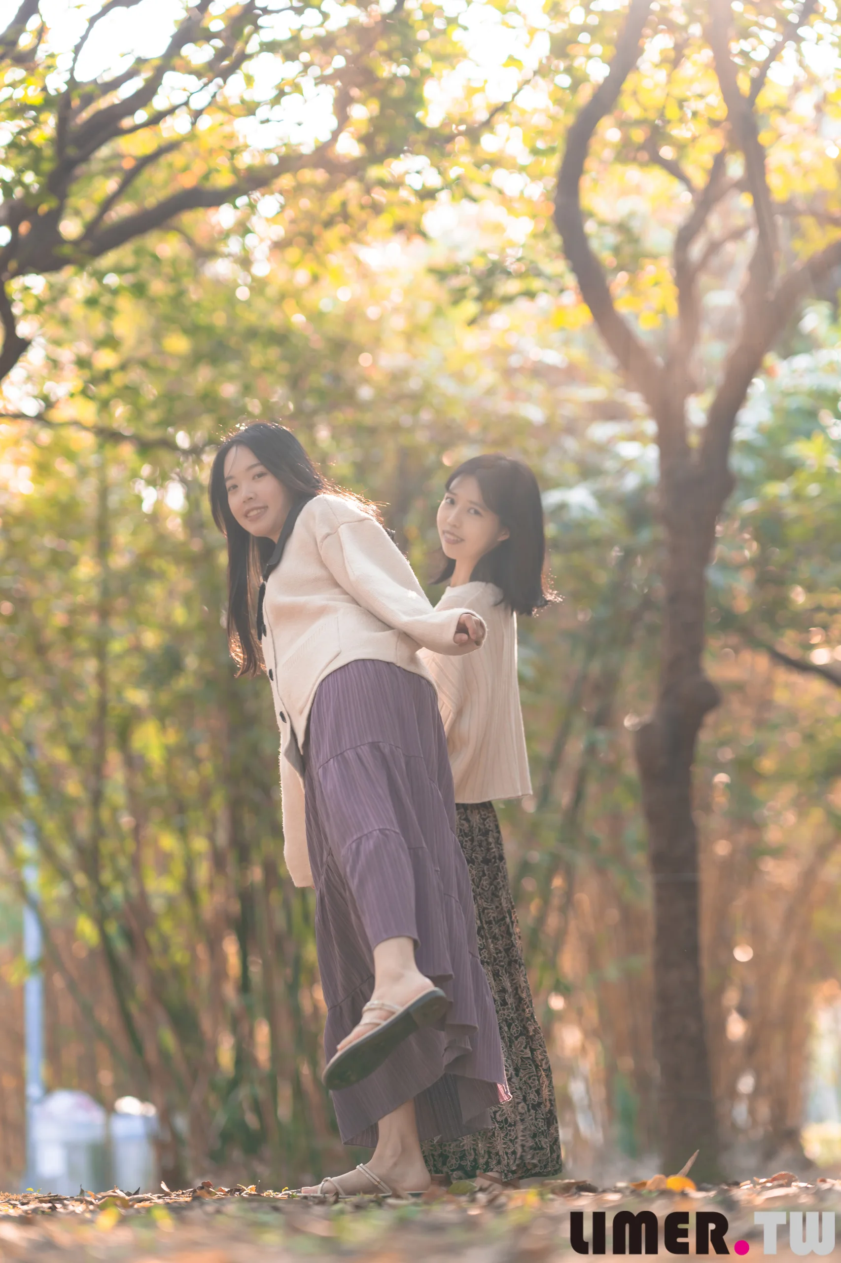 Limerence Mona x Cosima 大自然与足的亲密接触 141P1V 1 38GB - 第75张写真大图