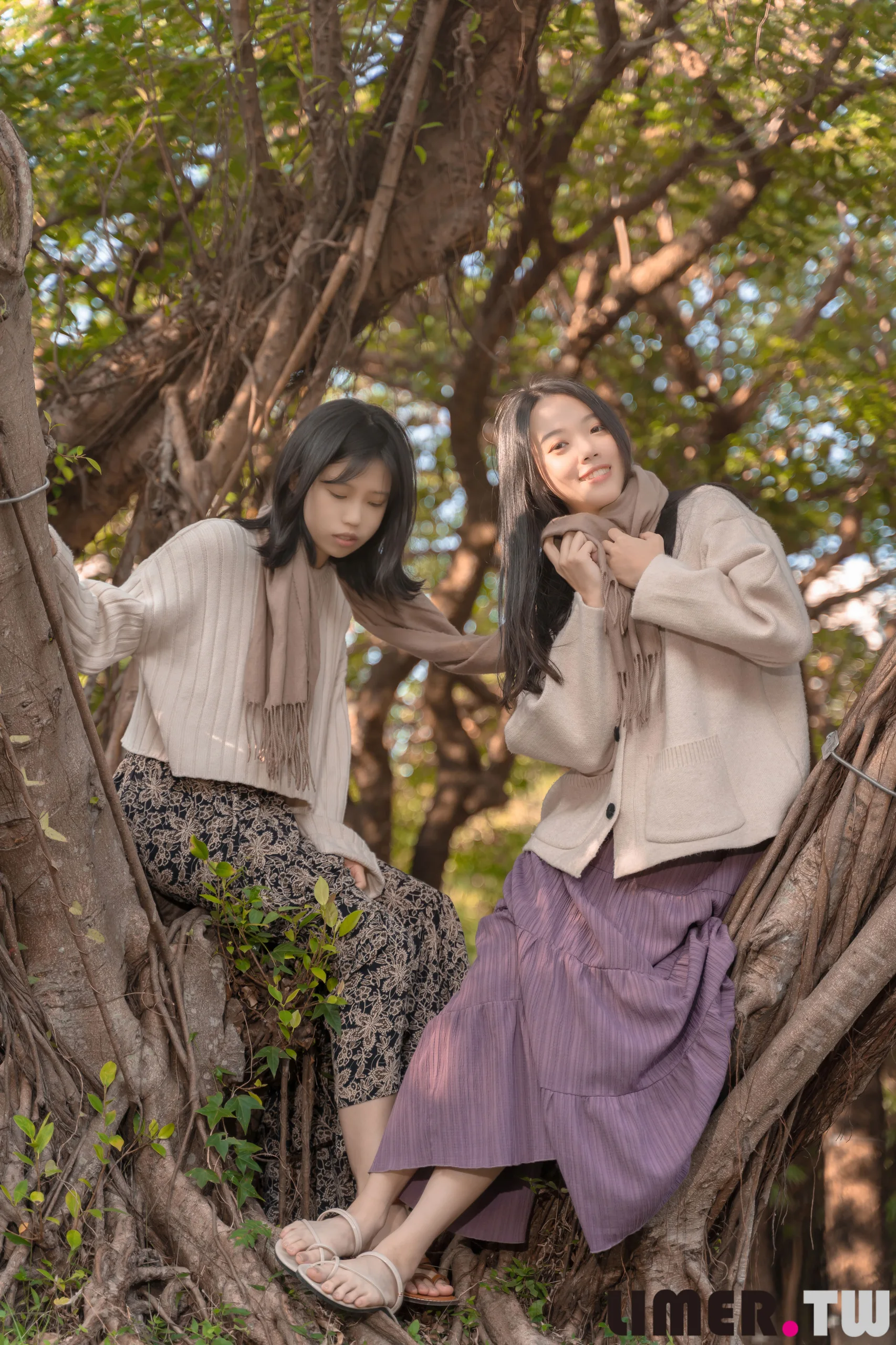 Limerence Mona x Cosima 大自然与足的亲密接触 141P1V 1 38GB - 第77张写真大图