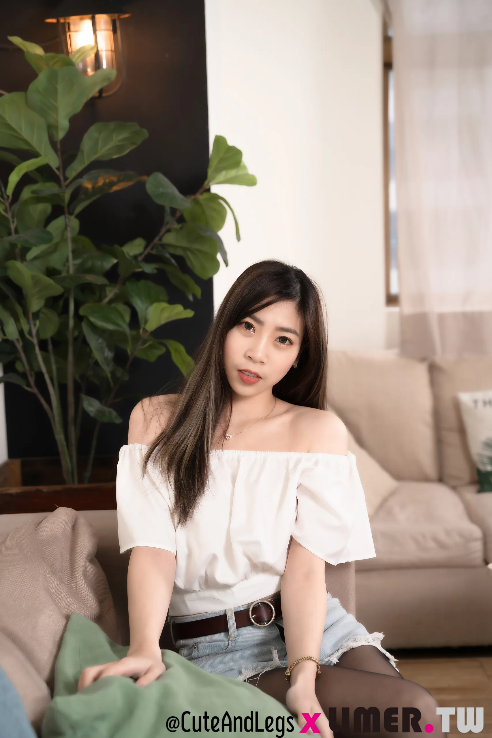 Limerence Quintina 甜心女友的小白鞋黑色丝袜脚 132P1V 2 43GB - 第78张写真大图