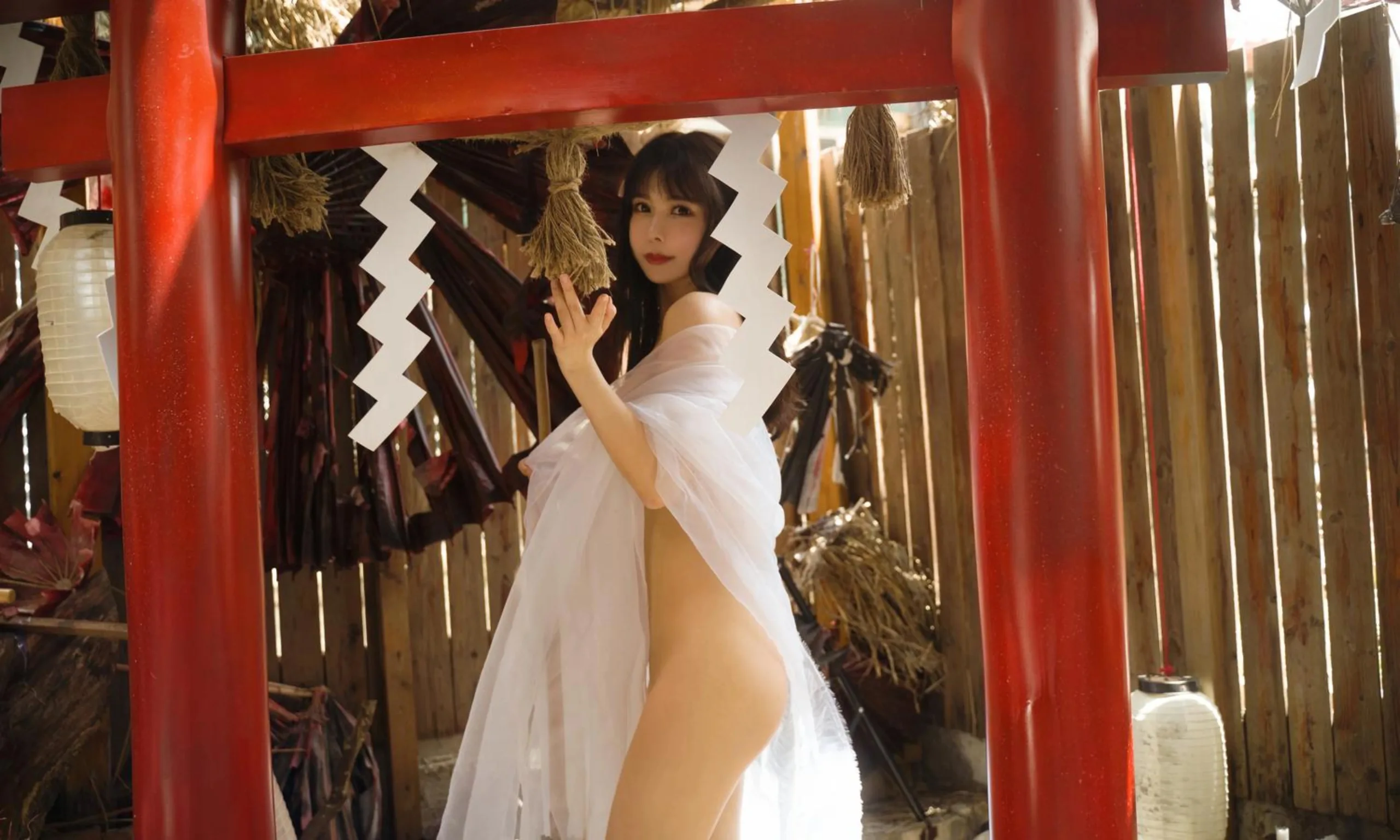 亚马逊鲶鱼 神社符纸巫女 96P - 第83张写真大图