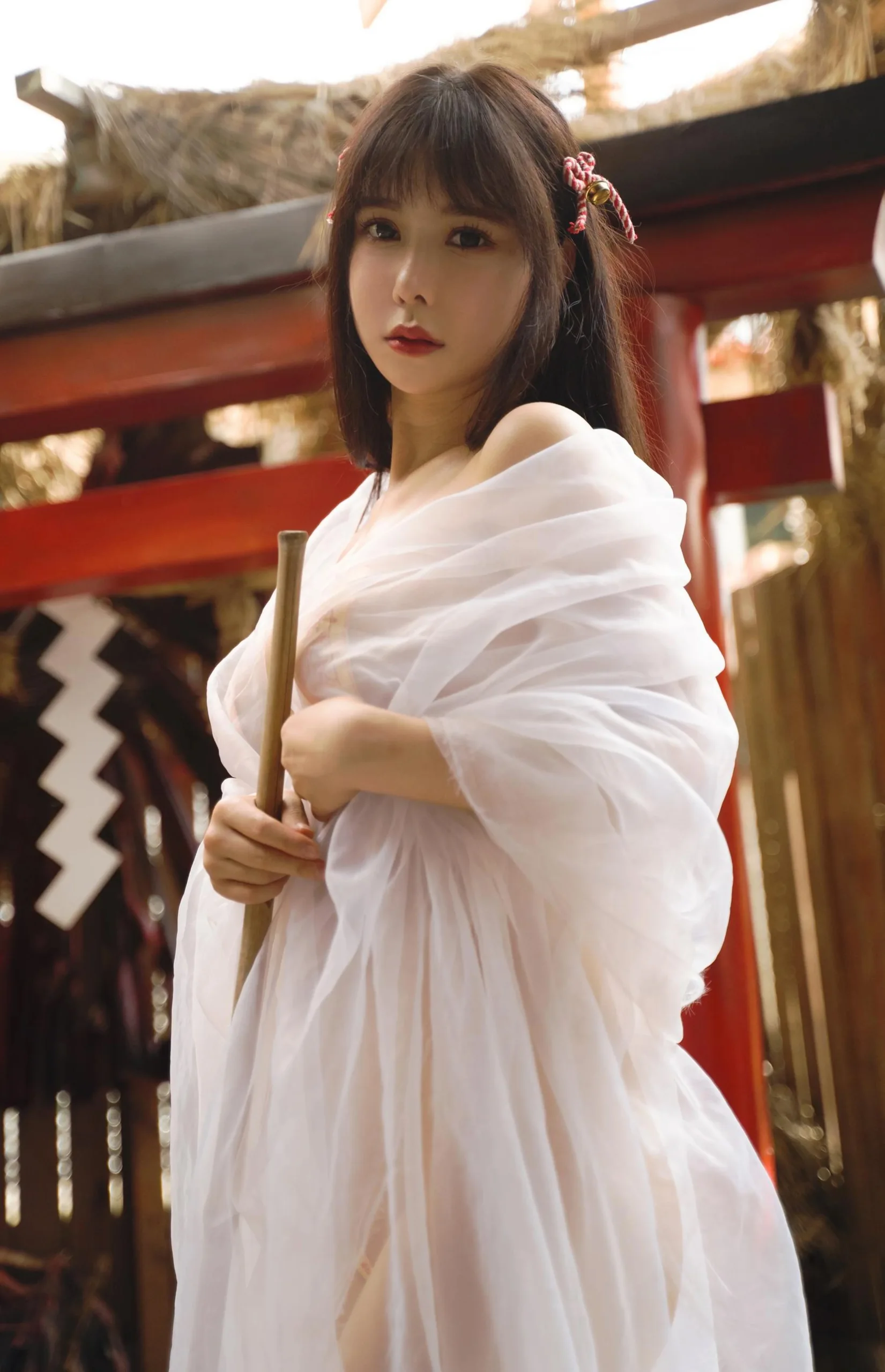 亚马逊鲶鱼 神社符纸巫女 96P - 第85张写真大图