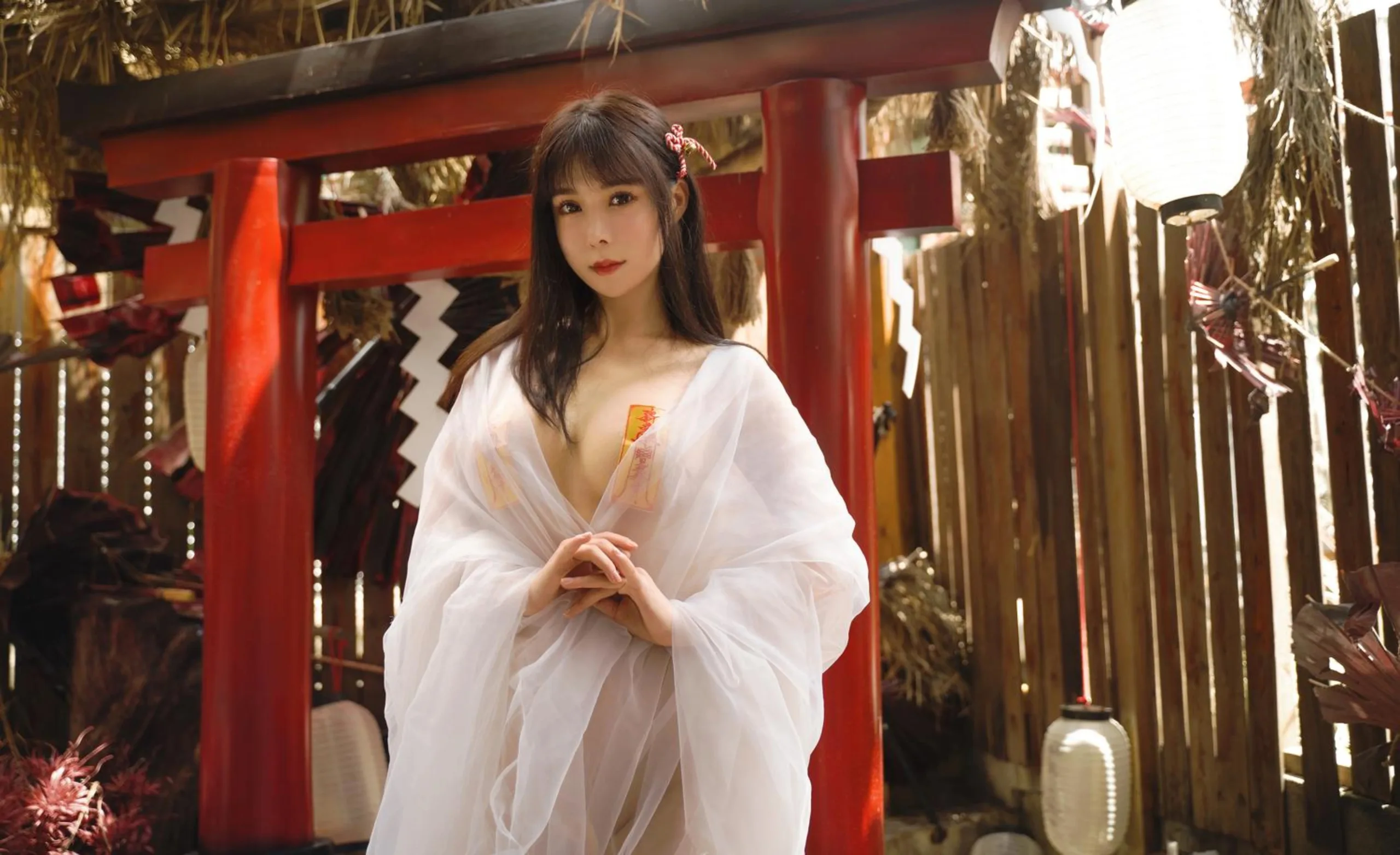 亚马逊鲶鱼 神社符纸巫女 96P - 第95张写真大图