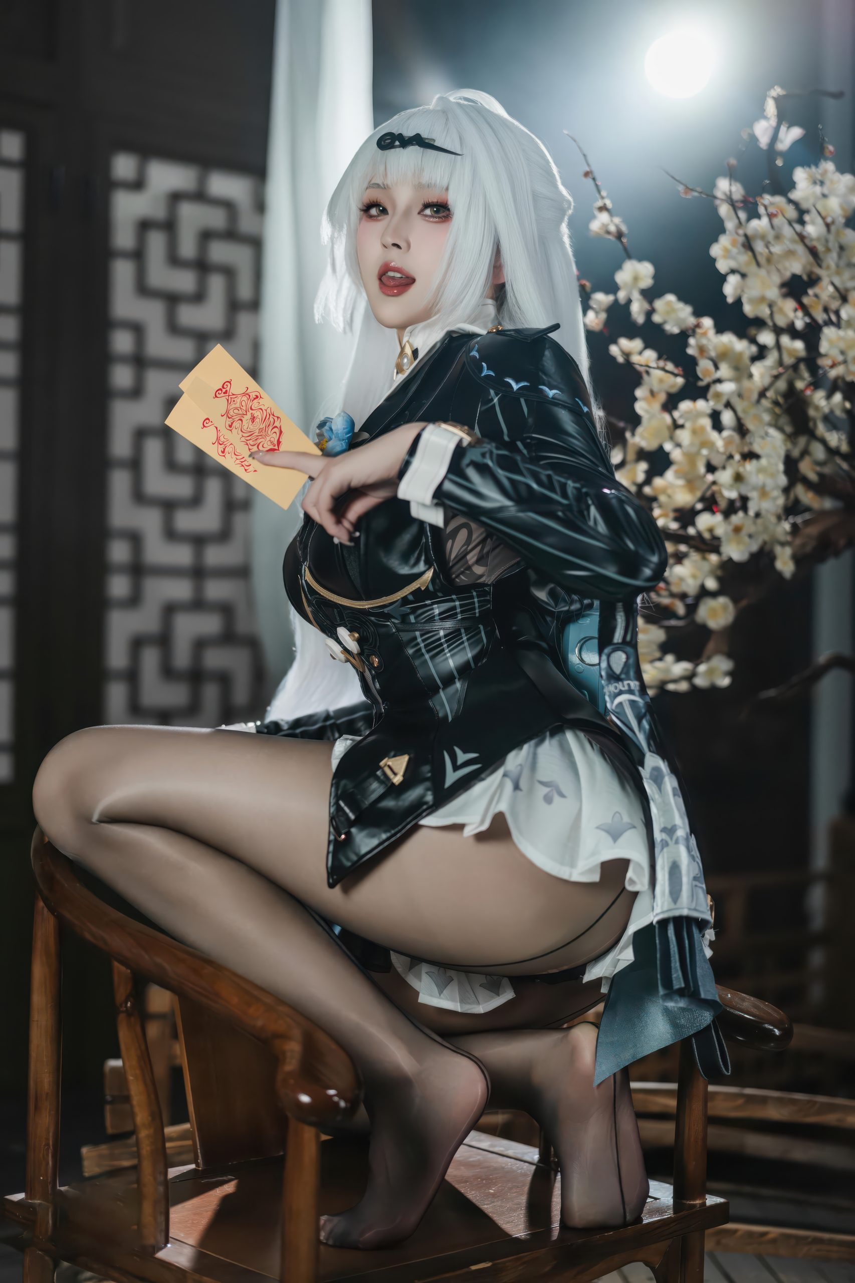 《绝区零》弈萱造型实拍：夏夏子冷艳气质展示 - 第25张写真大图